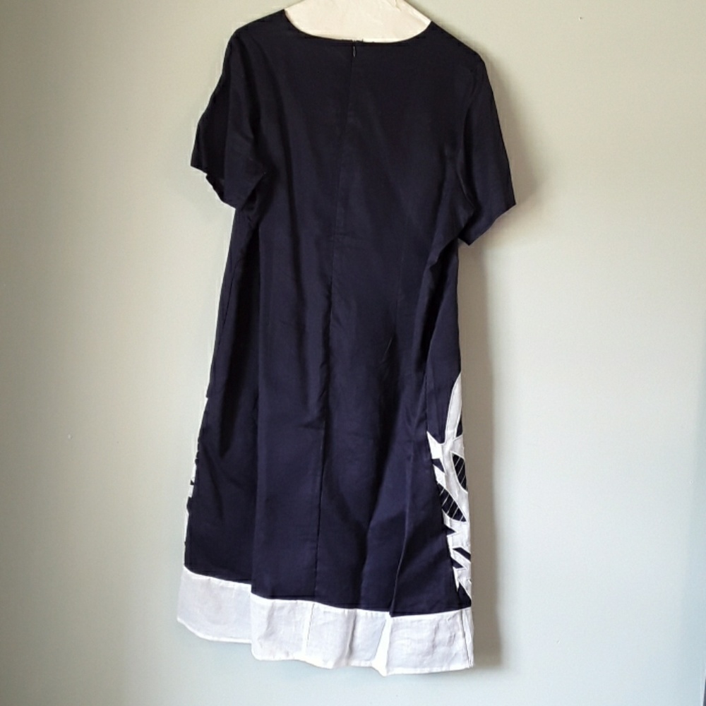 Navy  and white  linen  dress - Picture 2 of 2